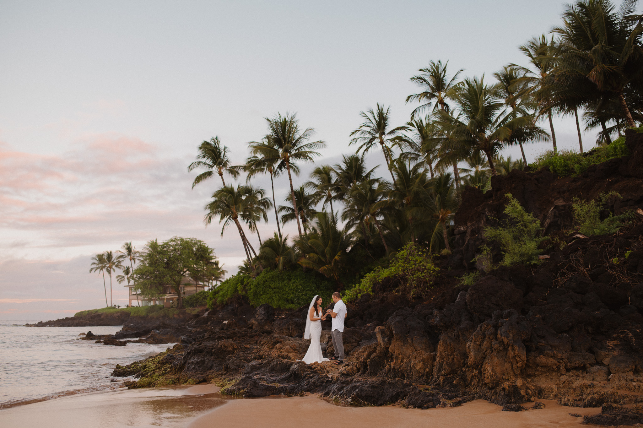 how to elope in hawaii