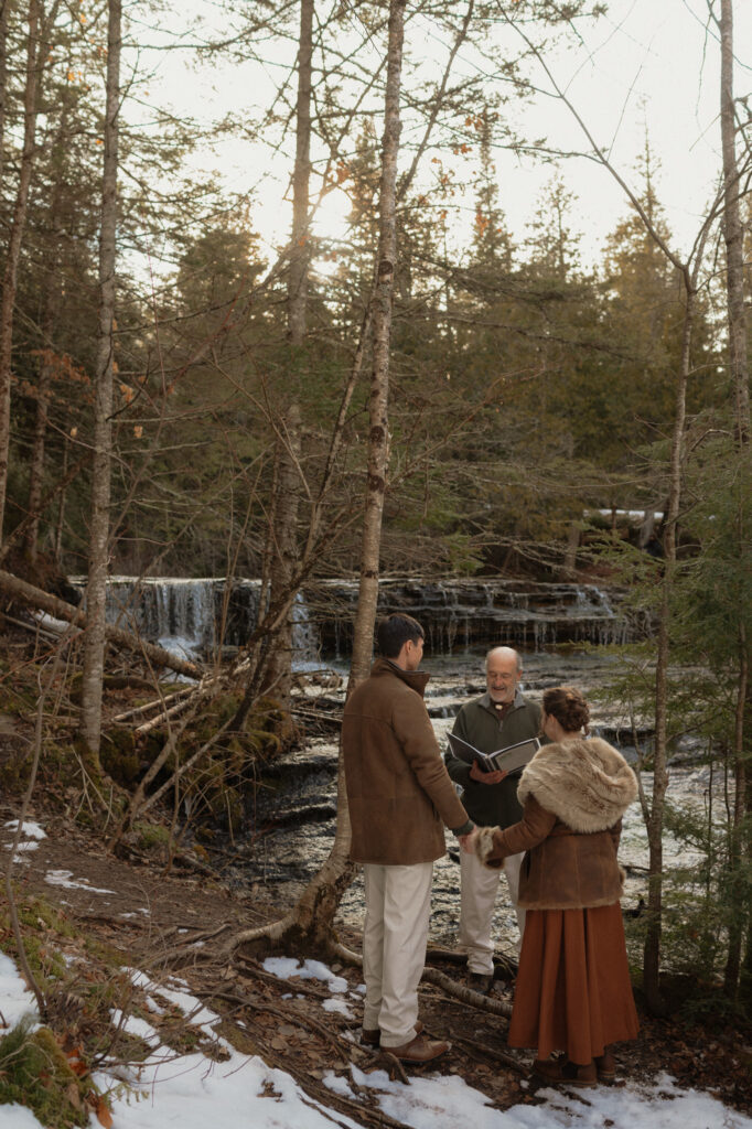 michigan upper peninsula winter elopement