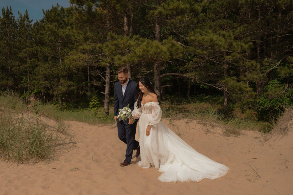 dreamy michigan beach wedding