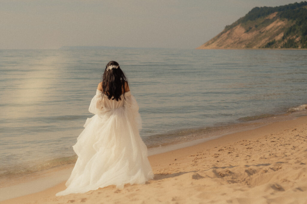 dreamy michigan beach wedding