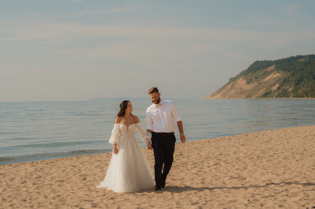 dreamy michigan beach wedding