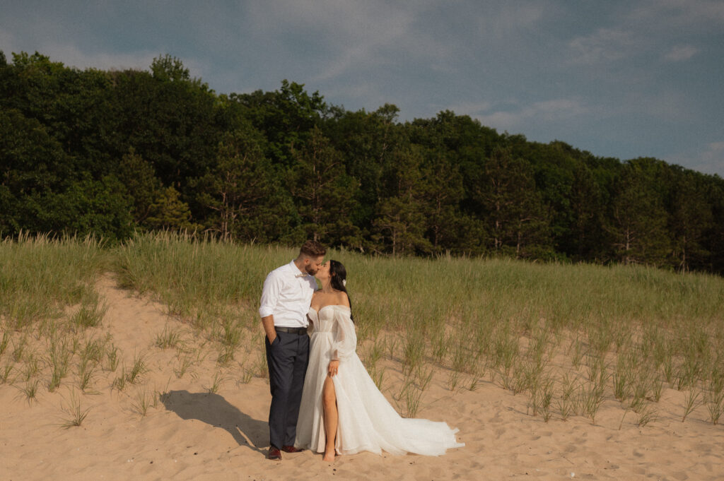 dreamy michigan beach wedding