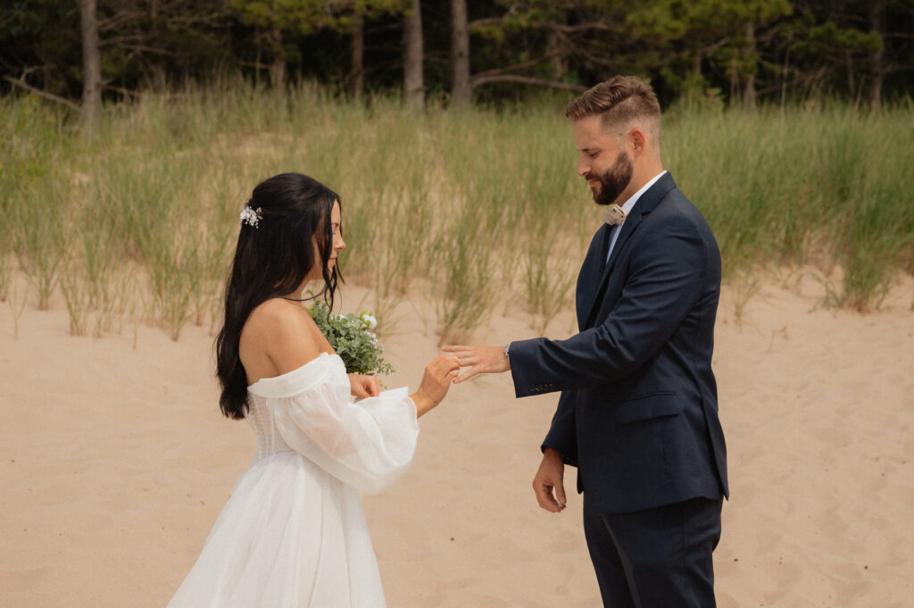 dreamy michigan beach wedding