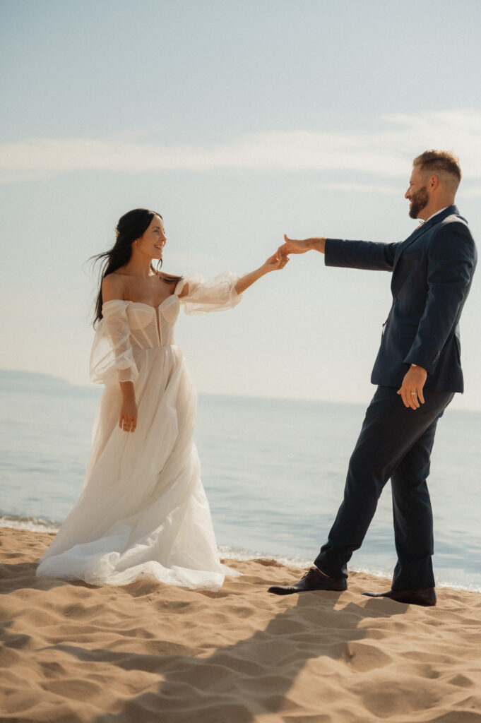 dreamy michigan beach wedding