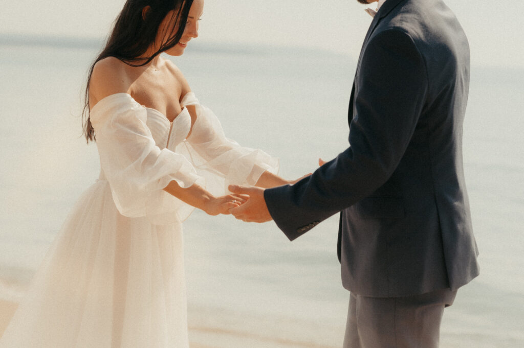 dreamy michigan beach wedding