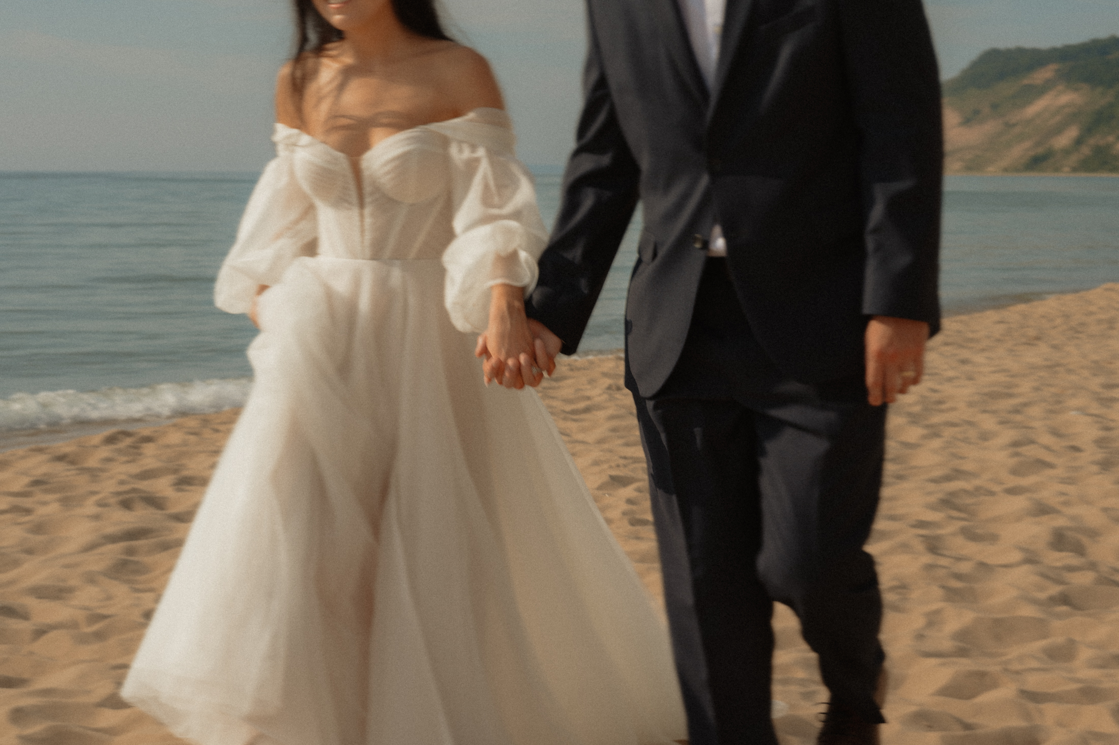 dreamy michigan beach wedding