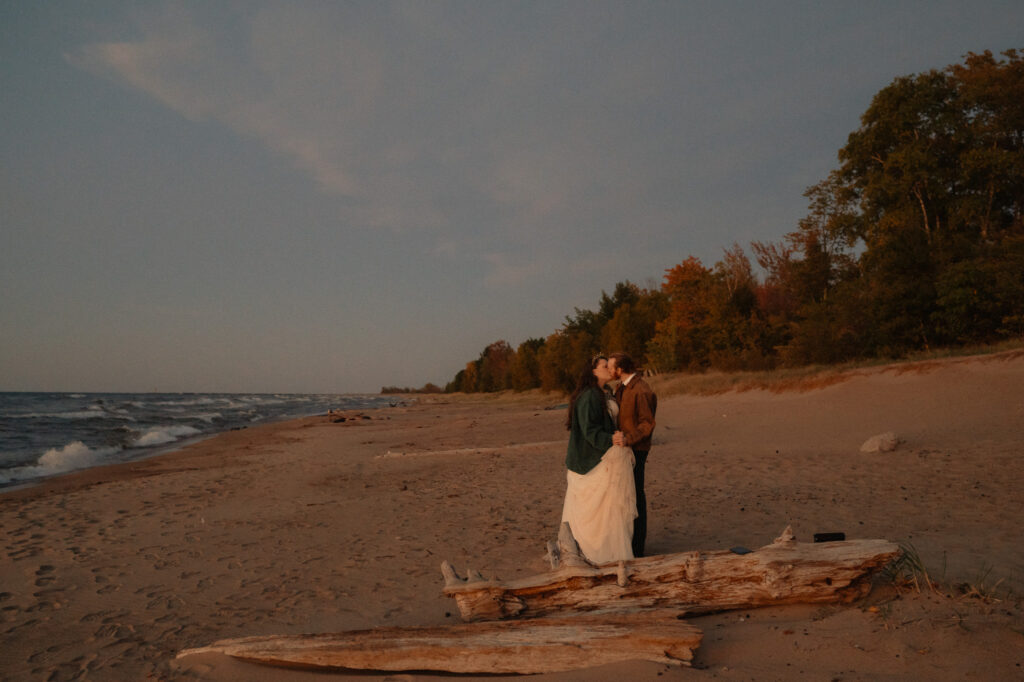 lake of the clouds elopement