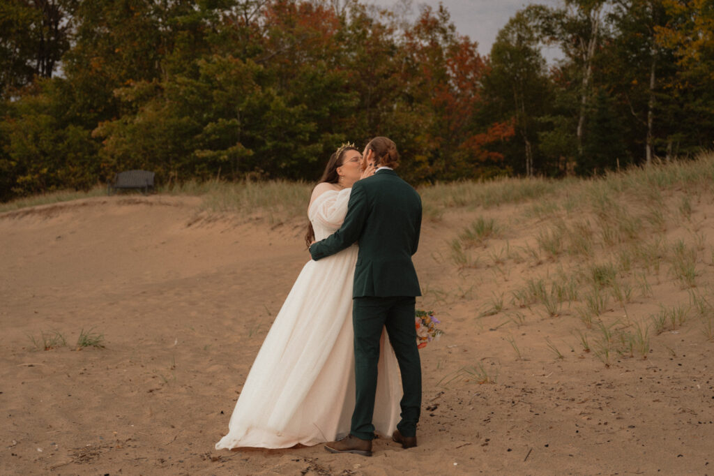 lake of the clouds elopement