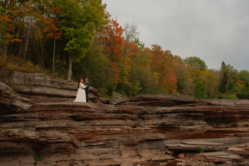 lake of the clouds elopement