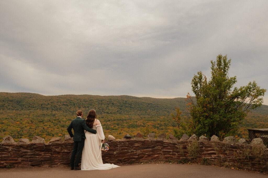 lake of the clouds elopement