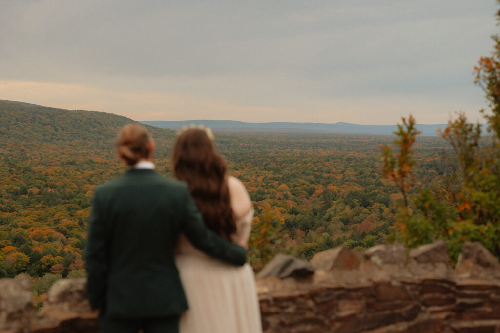 lake of the clouds elopement