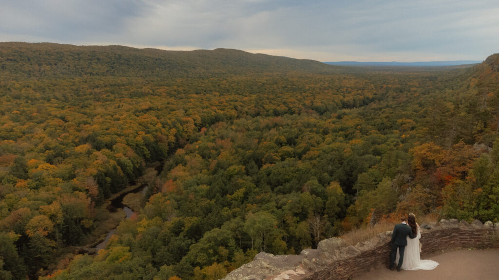 lake of the clouds elopement