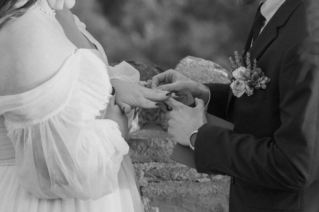 lake of the clouds elopement