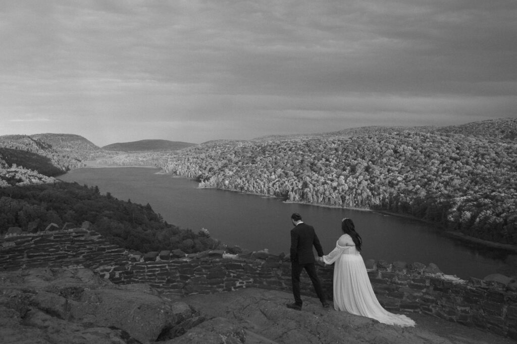 lake of the clouds elopement