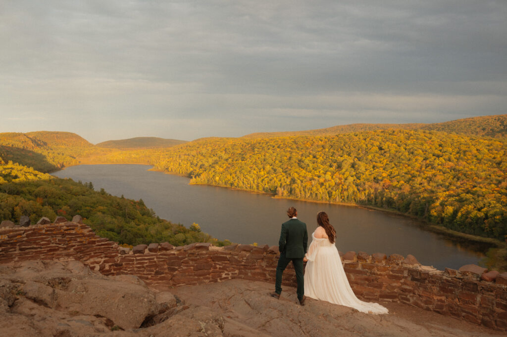 lake of the clouds elopement