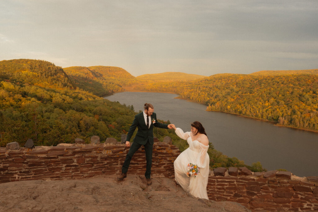 lake of the clouds elopement