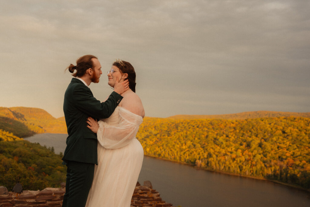 lake of the clouds elopement