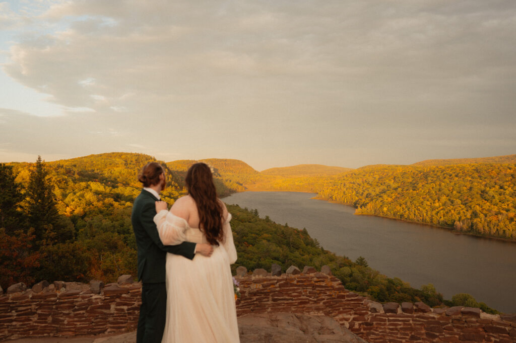 lake of the clouds elopement