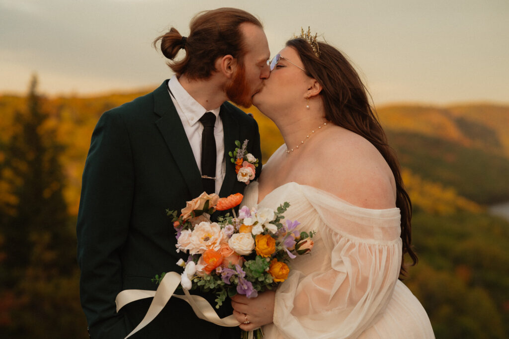 lake of the clouds elopement