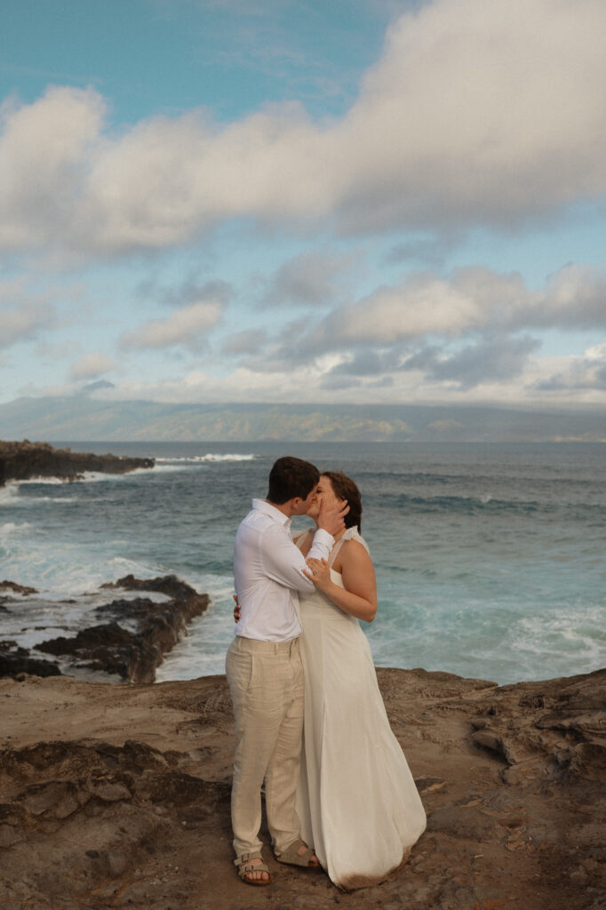 maui rainbow elopement