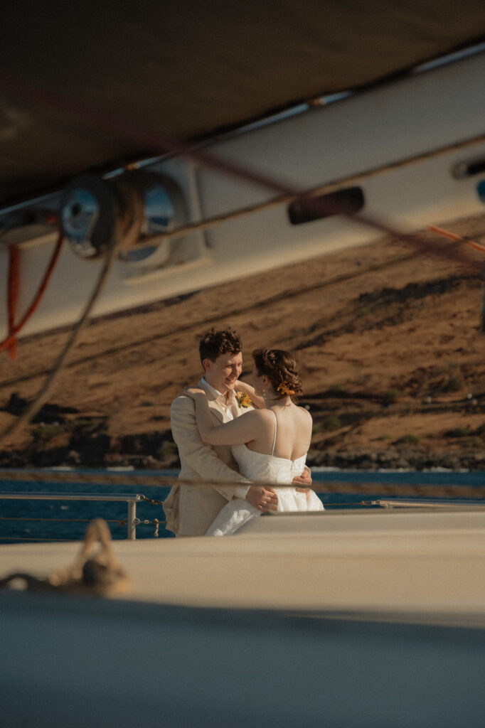 hawaii sailboat elopement