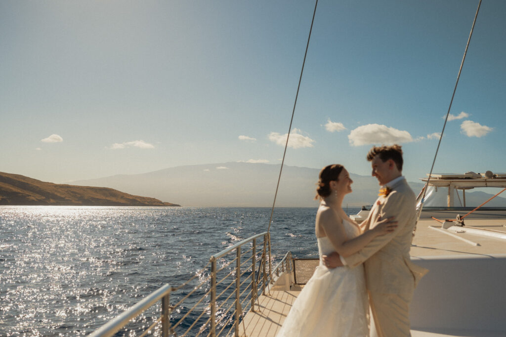 hawaii sailboat elopement