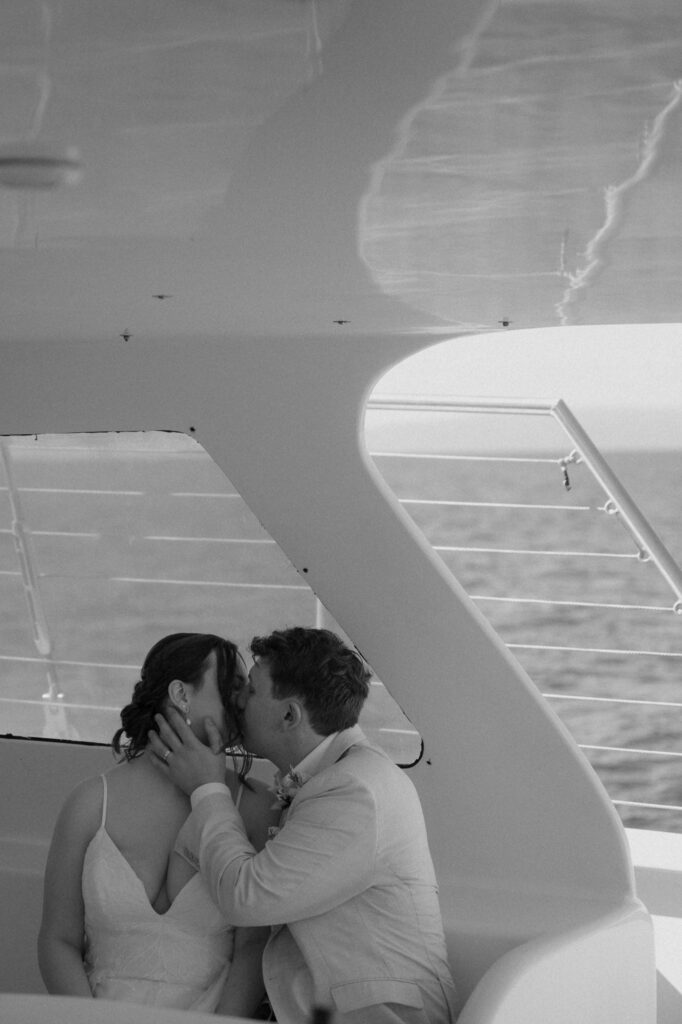 hawaii sailboat elopement