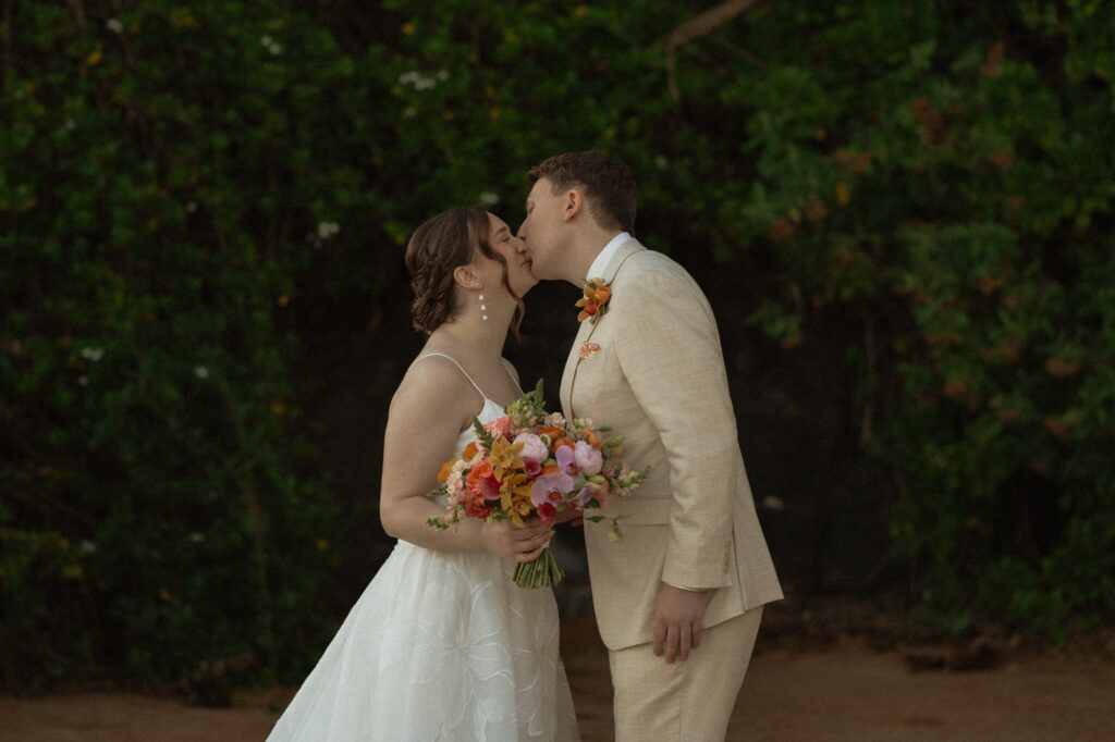 hawaii sailboat elopement