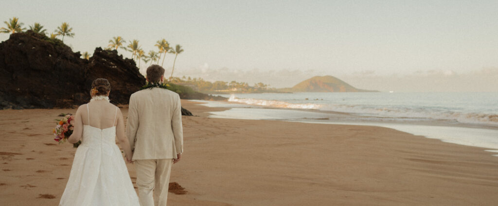 hawaii sailboat elopement