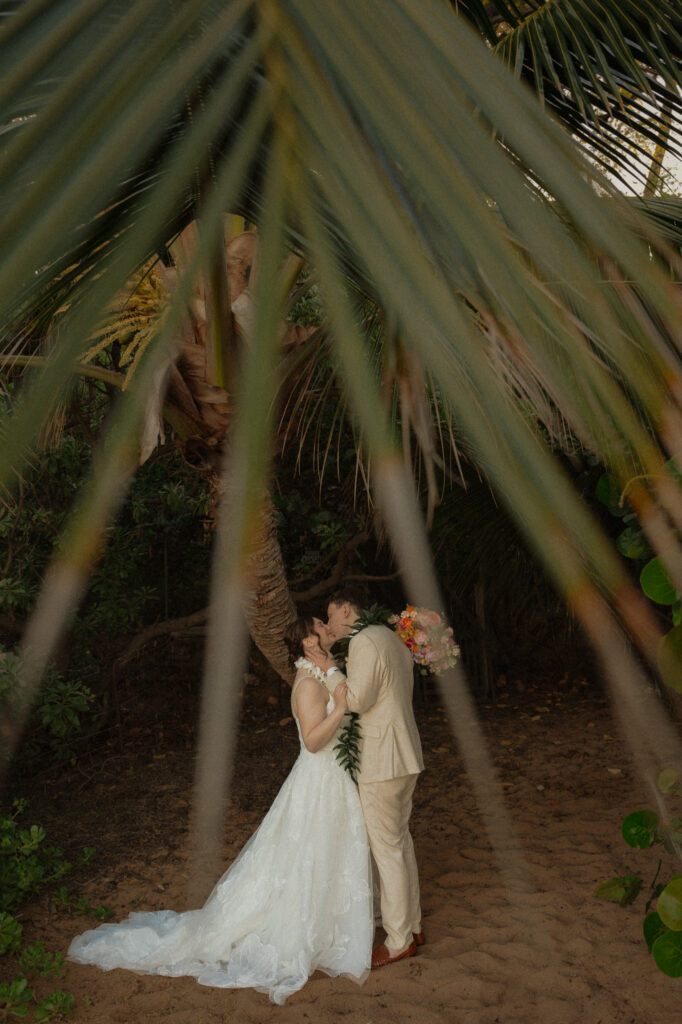 hawaii sailboat elopement