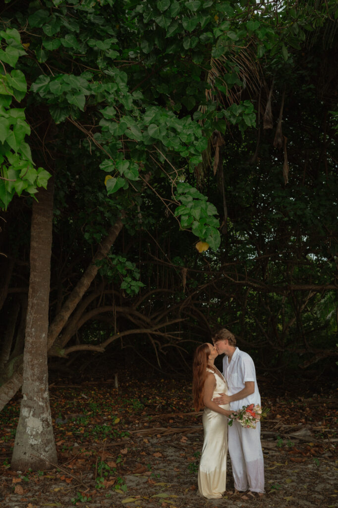 hawaii elopement