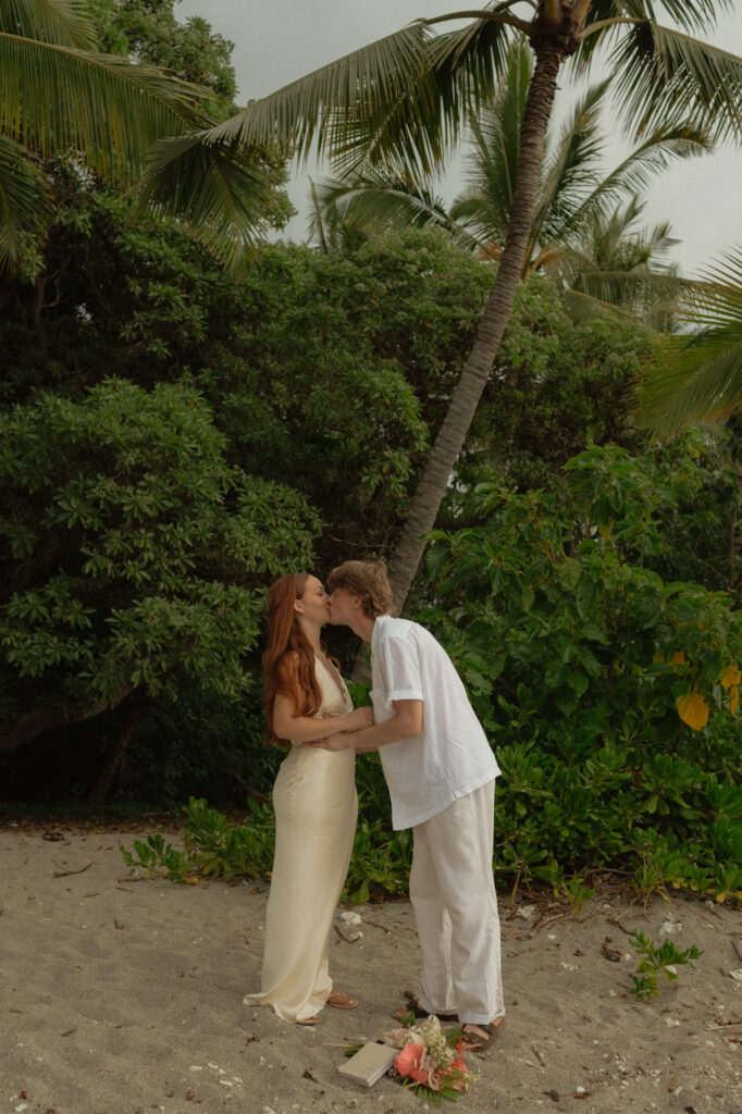hawaii elopement