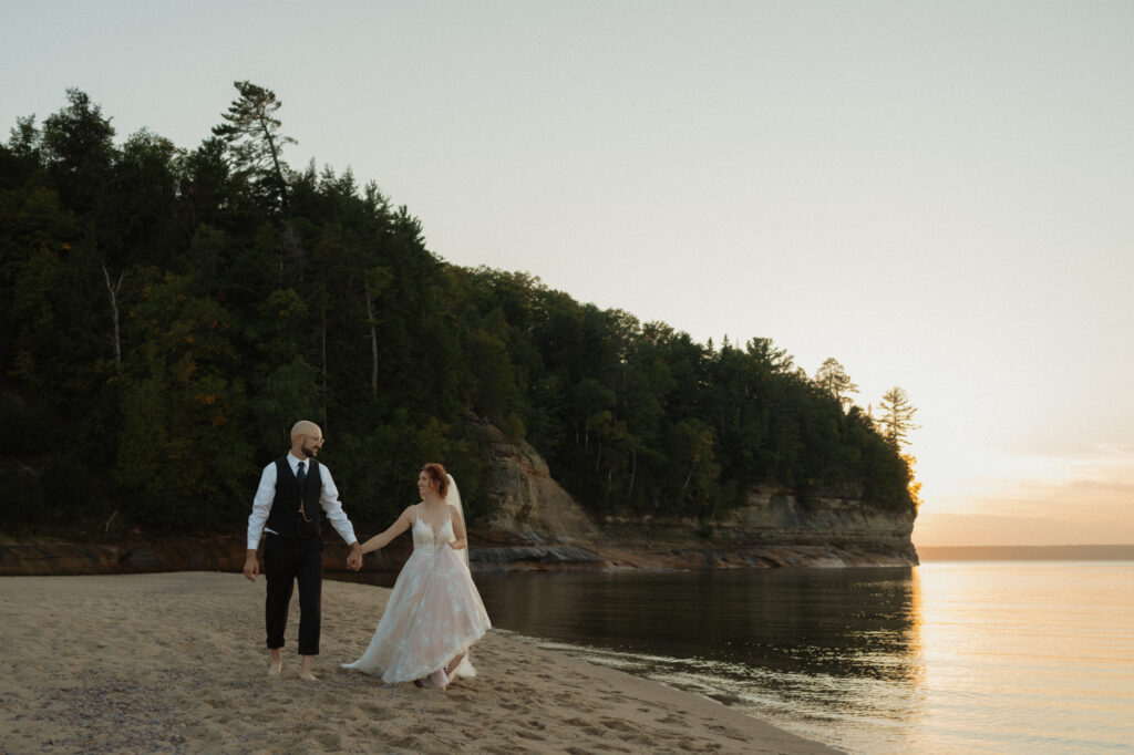 pictured rocks wedding