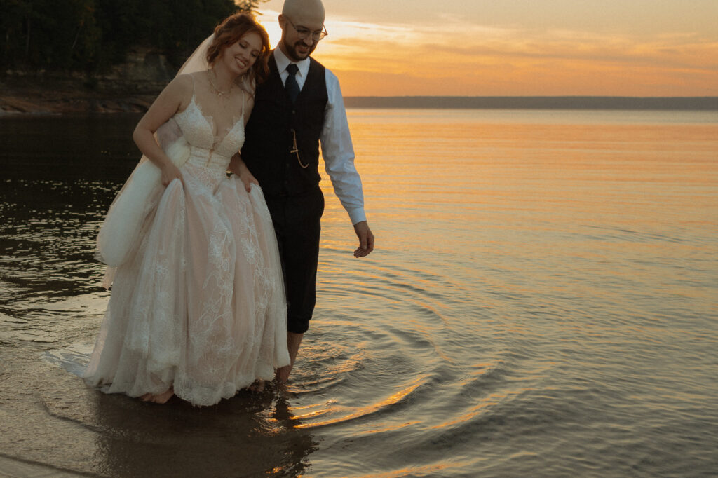 pictured rocks wedding