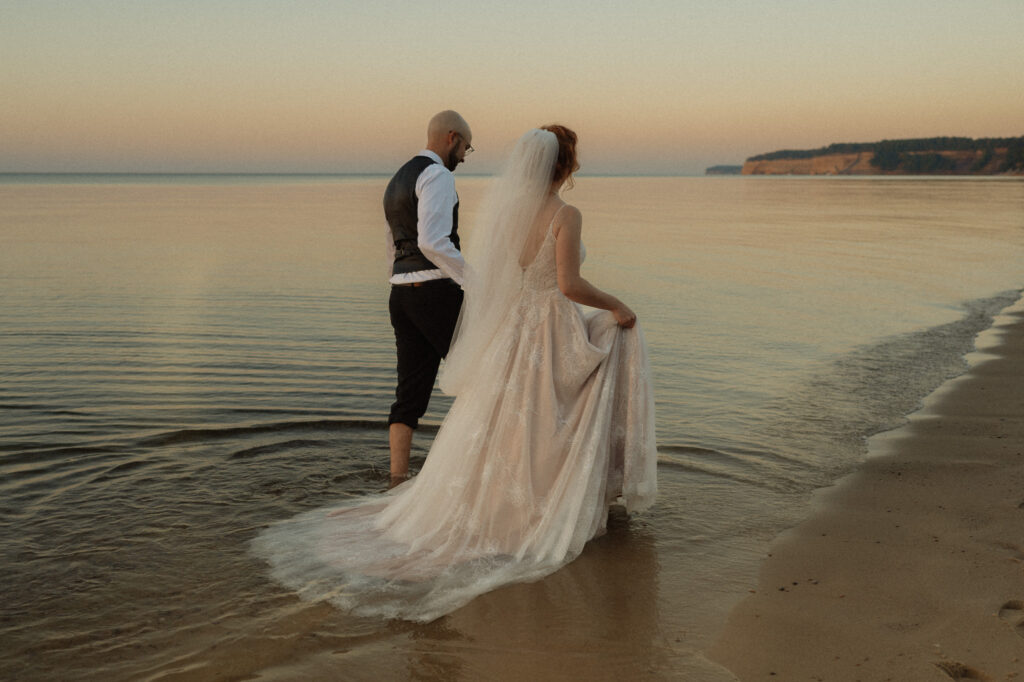pictured rocks wedding