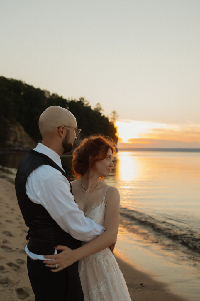 pictured rocks weddingpictured rocks wedding
