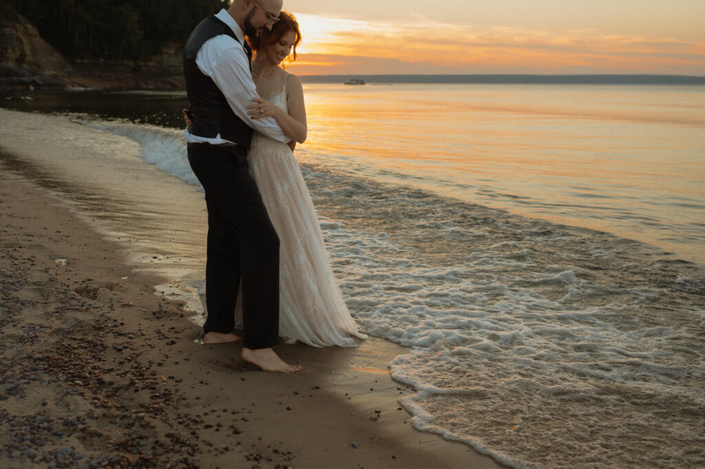 pictured rocks wedding