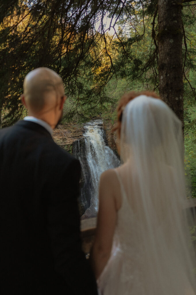 pictured rocks wedding