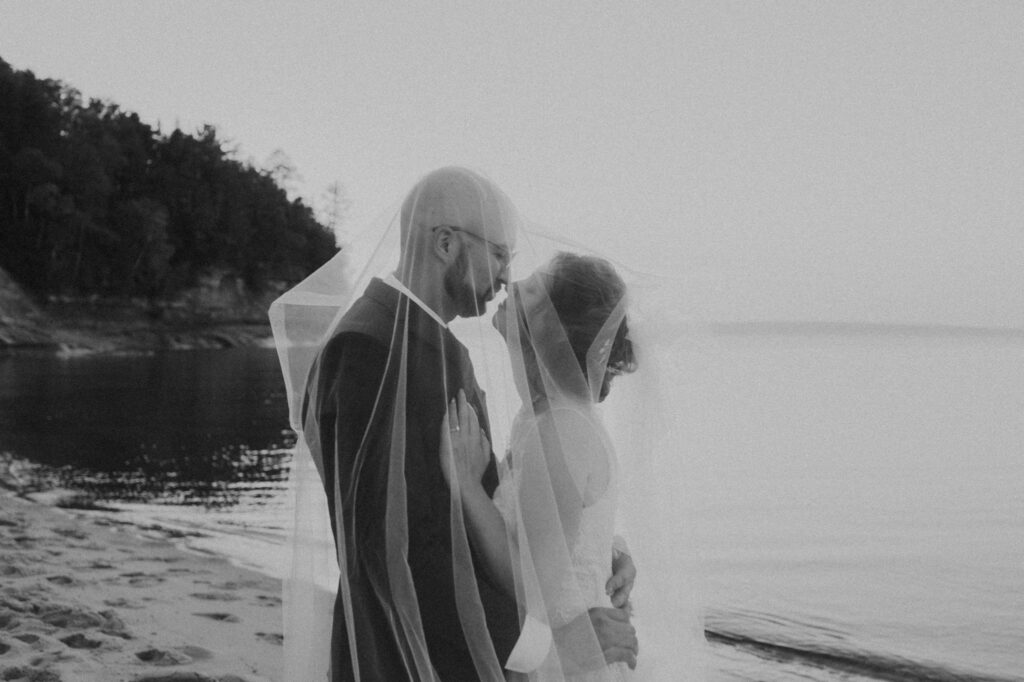 pictured rocks wedding